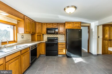 4445 Chinchilla Ave, Mount Joy, PA 17552 - photo 7