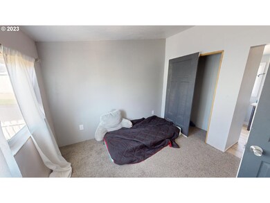 29450 Ellensburg Ave unit 402, Gold Beach, OR 97444 - photo 7