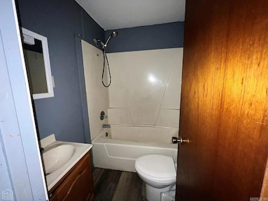 516 N Scurlock Ave, Piggott, AR 72454 - photo 4