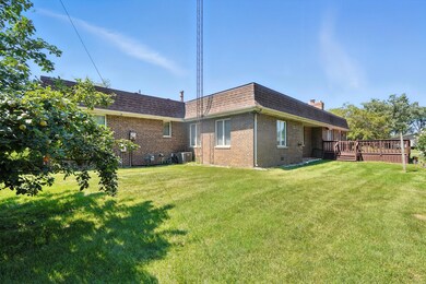 5749 Ellsworth Ct, Merrillville, IN 46410 - photo 3