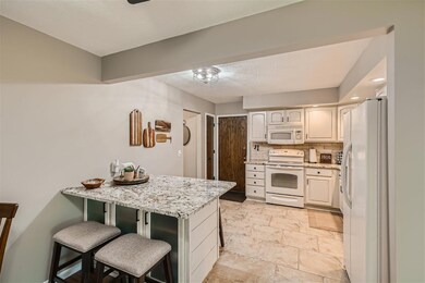8309 Cherokee Dr N - Web Quality - 008 - 10 Kitchen.jpg
