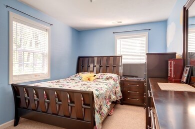 40 Shaffner St, Worcester, MA 01605 - photo 5