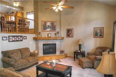 1531 Horseshoe Dr, Raymore, MO 64083 - photo 2