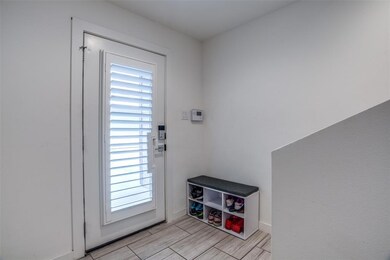 5714 Bryan Pkwy unit B, Dallas, TX 75206 - photo 3