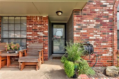 1013 Northridge Rd, Moore, OK 73160 - photo 2