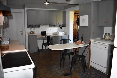 606 Ricker Dr, Frankfort, IN 46041 - photo 4