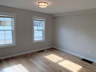 11 Congress St unit 1, Amesbury, MA 01913 - photo 4