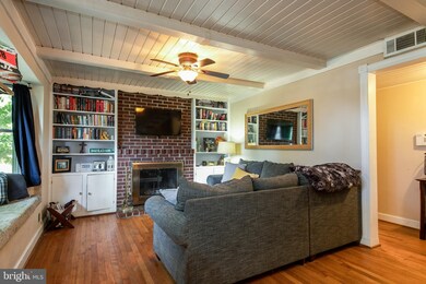 7025 Grove Rd, Alexandria, VA 22306 - photo 3