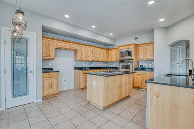 225 Lago Seco Dr, Horizon City, TX 79928 - photo 4