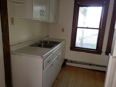 5 Mulberry St, Claremont, NH 03743 - photo 3