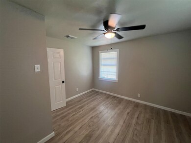 2817 Rosemary Ln, Houston, TX 77093 - photo 4