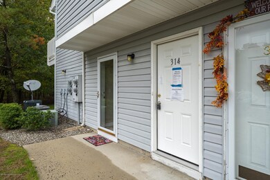 314 Schley Ave unit 14, Toms River, NJ 08755 - photo 3
