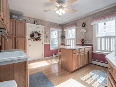 14 Fowler St, Salem, MA 01970 - photo 3