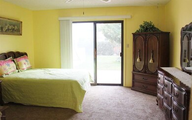 Spacious Master Bedroom w/New Carpeting