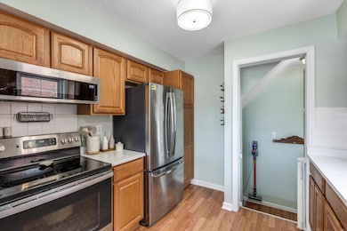 12-27905 Joan St St Clair Shores 0016
