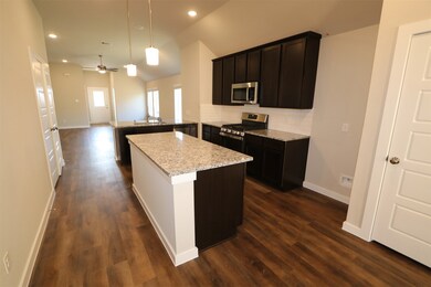 1206 Filly Creek Dr, Alvin, TX 77511 - photo 3