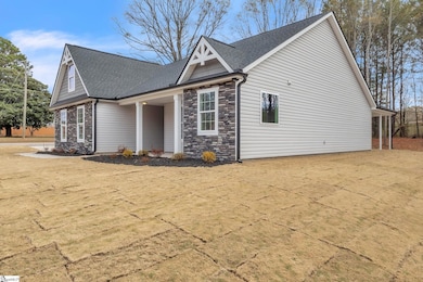 121 Ashley Dr, Piedmont, SC 29673 - photo 3