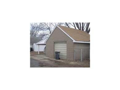 Garage. One stall PLUS garage with carport.  Cinde