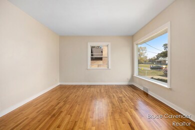 2333 Dawson Ave NE, Grand Rapids, MI 49505 - photo 4