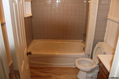 512 Yates St, Albany, NY 12208 - photo 6