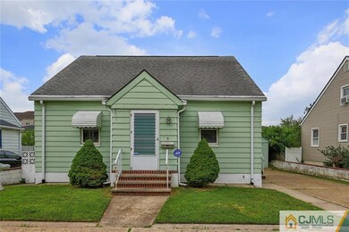 6 Saint Ann St, Carteret, NJ 07008 - photo 2