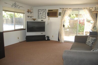 1009 SW Central Ave, Grants Pass, OR 97526 - photo 5