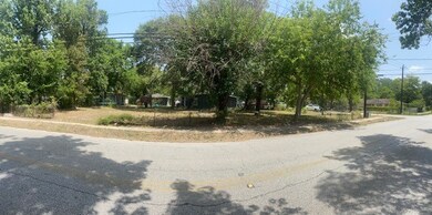 10503 Wicklowe St, Houston, TX 77016 - photo 4