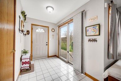 1386 Prairie Dr, Crown Point, IN 46307 - photo 2