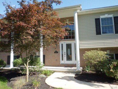 5340 Elgin Dr, Emmaus, PA 18049 - photo 4