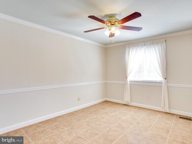 8655 Maple Glen Ct, Springfield, VA 22153 - photo 6
