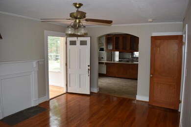 606 W 5th St, Siler City, NC 27344 - photo 4