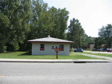 1300 Dunbar St, Myrtle Beach, SC 29577 - photo 2