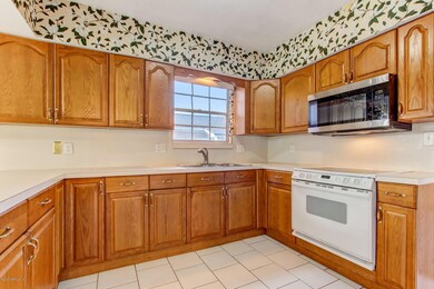 4315 Charleston Ln, Jacksonville, FL 32210 - photo 4