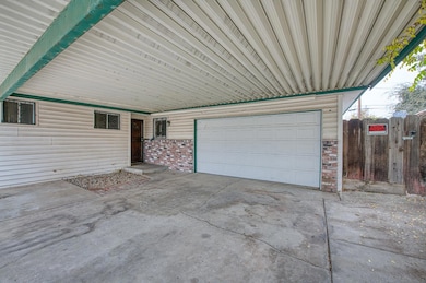 4921 E Oslin Ave, Fresno, CA 93727 - photo 3