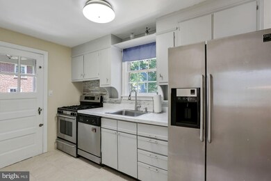 8515 Lynbrook Dr, Bethesda, MD 20814 - photo 7