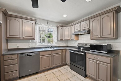 53 Bilotta Way, Fitchburg, MA 01420 - photo 3