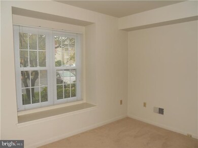 179 Valley Stream Cir, Chesterbrook, PA 19087 - photo 7