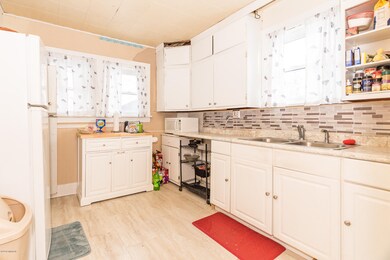 535 Cherry St, Niles, MI 49120 - photo 7