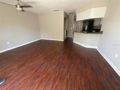 5201 S Macdill Ave unit 204, Tampa, FL 33611 - photo 2