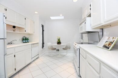 101 Lewis St unit J, Greenwich, CT 06830 - photo 7