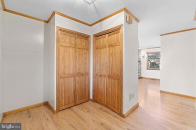 13127 Poplar Tree Rd, Fairfax, VA 22033 - photo 5