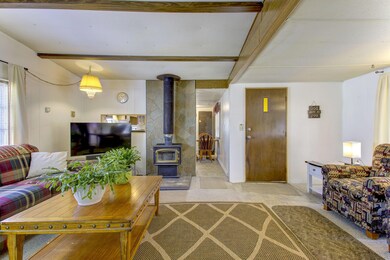 18-web-or-mls-52995 Loop Drive-18