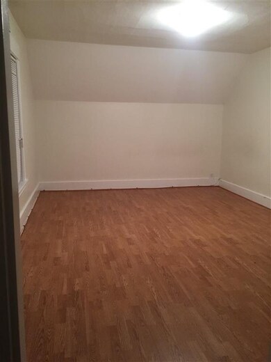 721 Mammoth Rd unit 2, Manchester, NH 03104 - photo 5