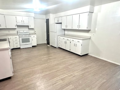 8643 Vaquero Dr, Sandy, UT 84094 - photo 5