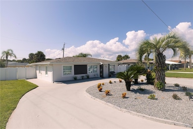 813 E 6th Ave, New Smyrna Beach, FL 32169 - photo 4