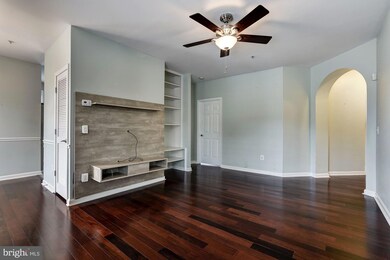 46606 Drysdale Terrace unit 200, Sterling, VA 20165 - photo 3