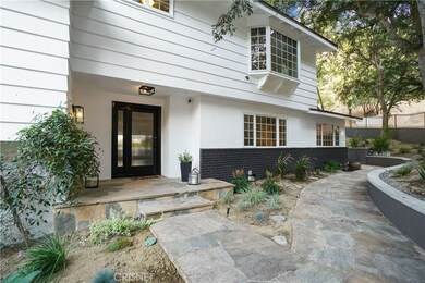 4590 Ensenada Dr, Woodland Hills, CA 91364 - photo 4