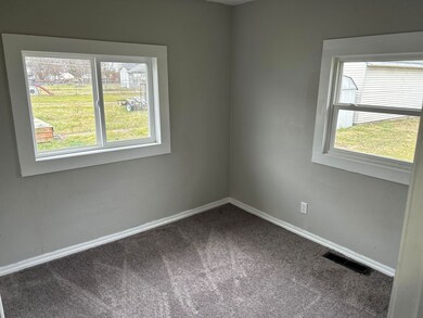 2204 W 30th St, Anderson, IN 46016 - photo 7