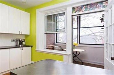 323 Tappan St unit 5, Brookline, MA 02445 - photo 5