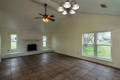 52 Boreas Dr County Rd 378a, Alvin, TX 77511 - photo 5